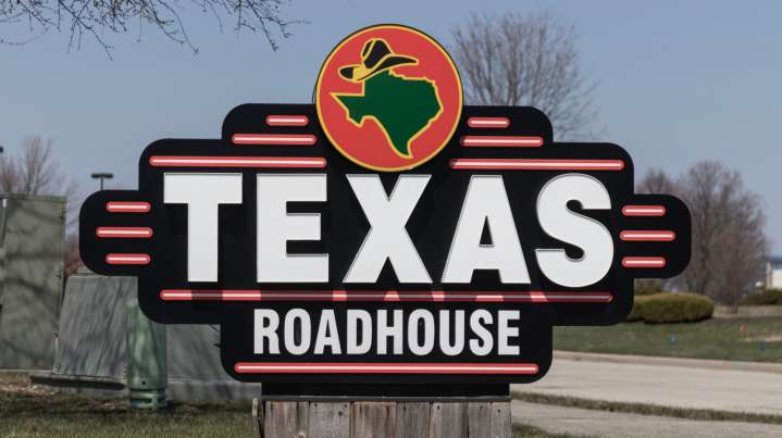 The Best Hacks For Eating At Texas Roadhouse On A Budget