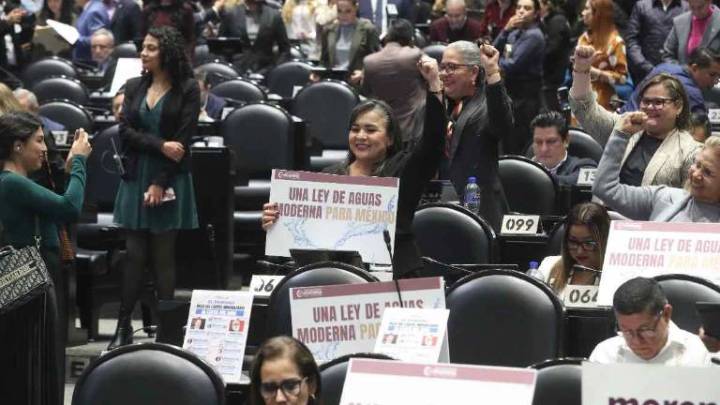 Morena aprueba cambios que redefinen concesiones y sustituyen transmisiones por reasignaciones en la nueva Ley de Aguas