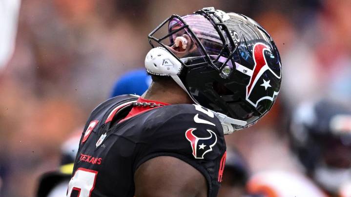 Texans linebacker Azeez Al-Shaair named team’s 2025 Walter Payton Man of the Year nominee