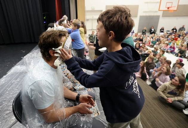 Photo gallery: Faces full of pie, hearts full of hope