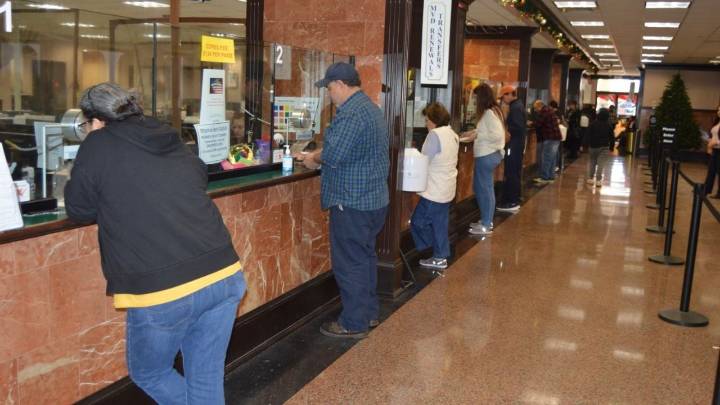 Texas endurece requisitos para renovar placas; este es el último día para hacerlo