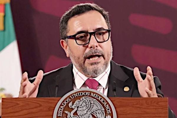 Ahora denuncian a director del IPN