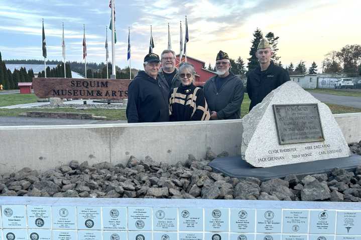 Museum seeks veterans to add tiles to monument wall