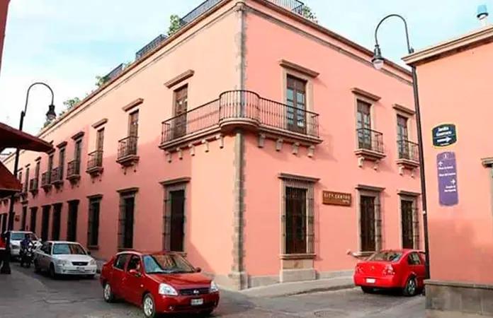 Coopera alcaldía con hoteles para mejorar accesos