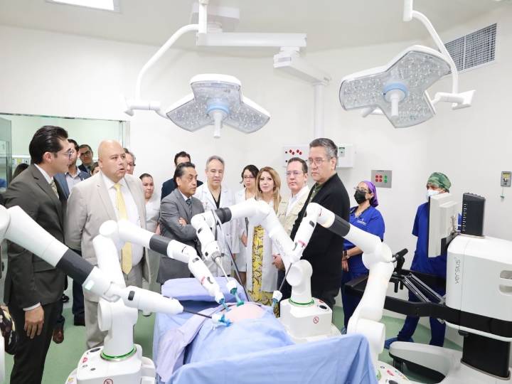 Tiene Edomex el primer robot quirúrgico en un hospital público