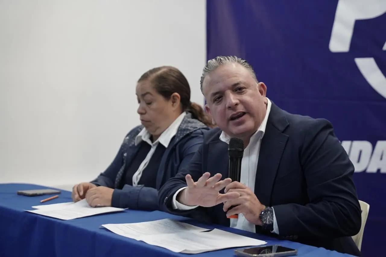Reaparición de López Obrador es porque “se le está desplomando el barco”, apunta Carlos Quintana