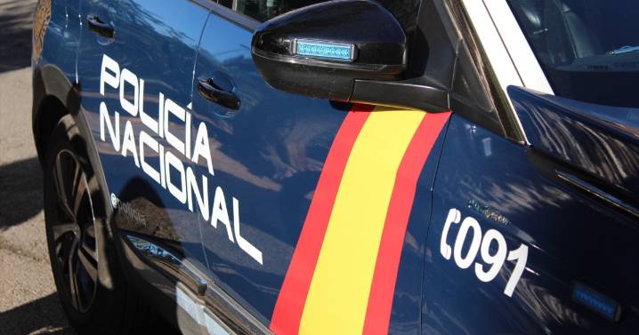 Tres jóvenes, en prisión por la violación en 'manada' a una chica de 18 años en un descampado de Málaga