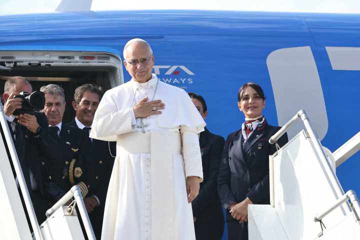 La misa del papa León XIV en Beirut reúne a 150.000 personas, según el Vaticano