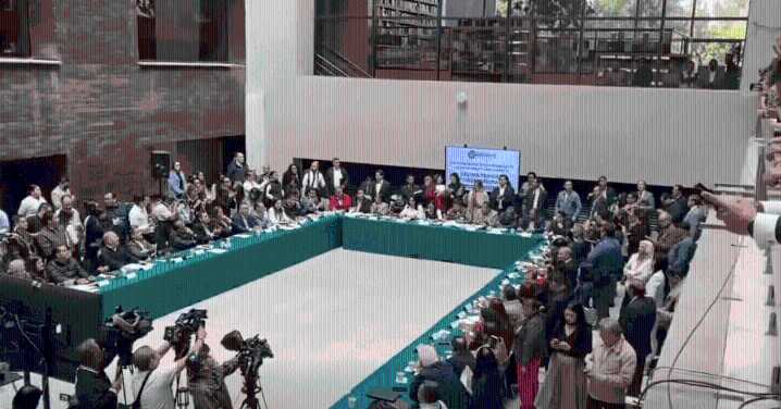 Debaten reforma a la Ley de Aguas, mientras agricultores rodean la Cámara de Diputados