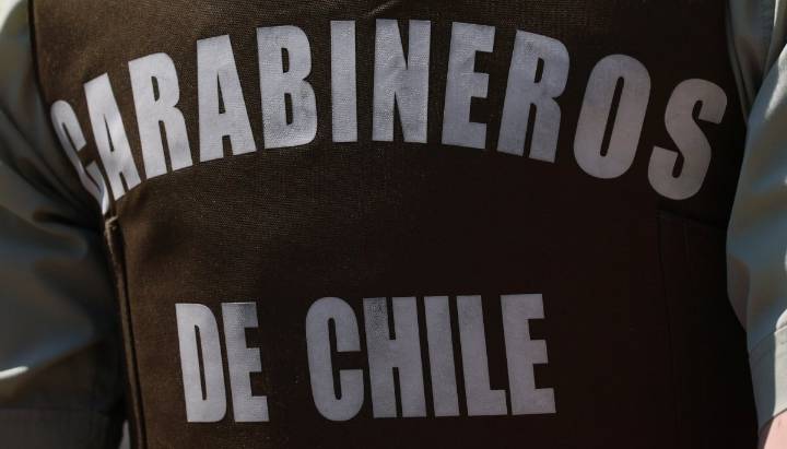 Por apremios ilegítimos, cuatro carabineros de Valparaíso quedaron con arraigo nacional y firma mensual en dependencias de Fiscalía