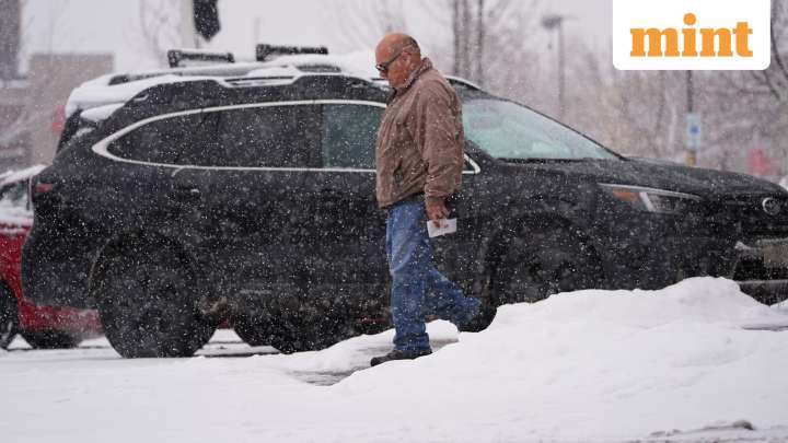 US gripped by winter blast: Lake-effect snow, snow squalls threaten travel
