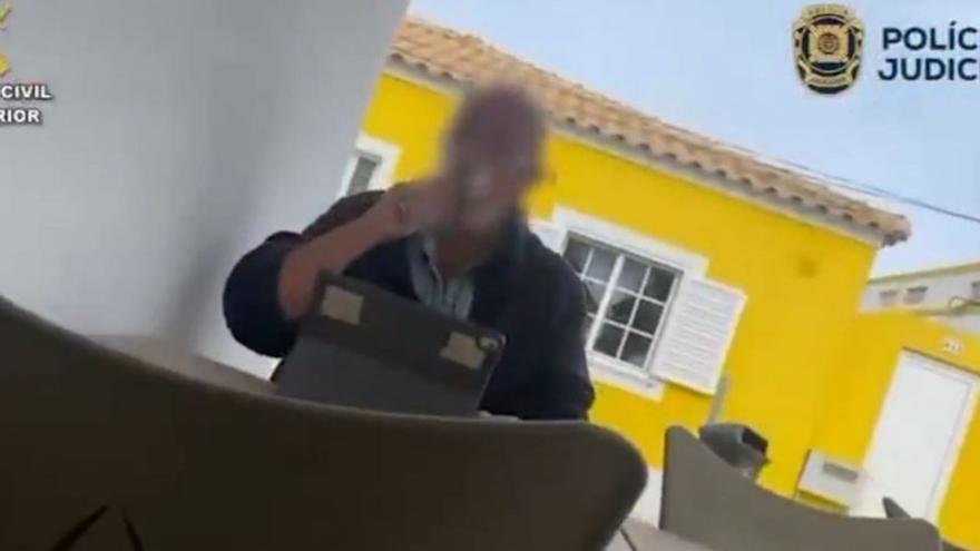Un vino blanco, una tablet y la terraza de un bar: la intrahistoria de la detención de Natalio Grueso en Portugal