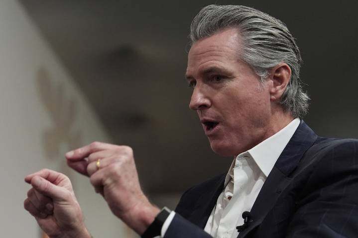 Gavin Newsom just hit Trump official with brutal receipts over Jan. 6