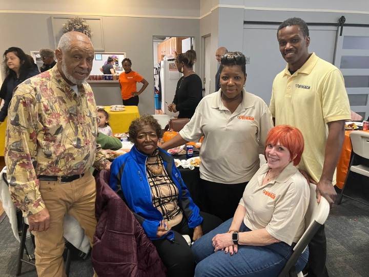 La Grange Lacey-Hill group provides Thanksgiving meal, company