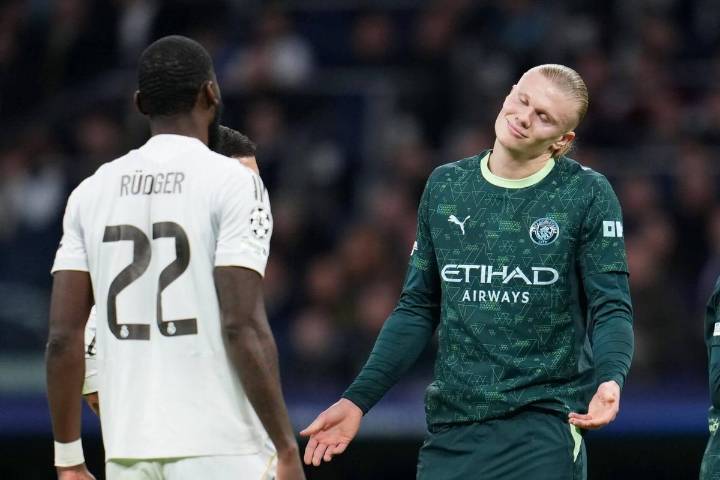 Man City pile pressure on Real Madrid, Giuliani on World Cup, U.S.