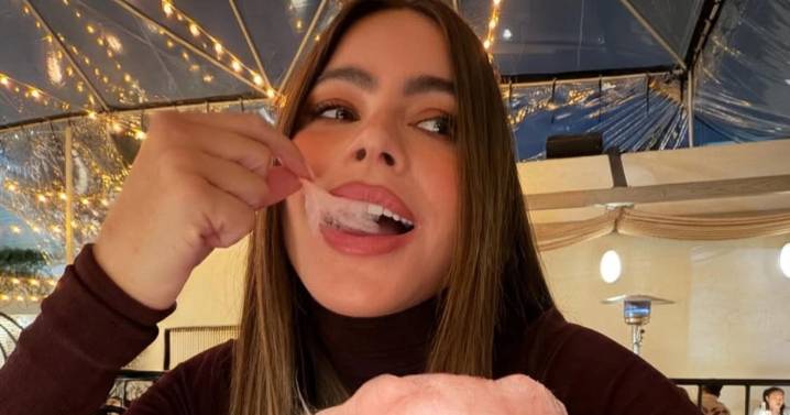Sofia Vergara Turns Heads While Eating Cotton Candy