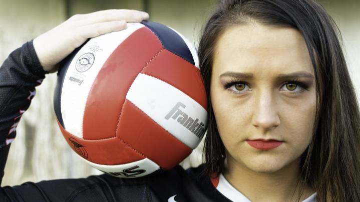 Pennsylvania Mennonite Woman Will Absolutely Destroy You on the Volleyball Court