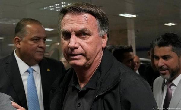 El Congreso de Brasil dio media sanción a un proyecto que reduciría la pena de Bolsonaro