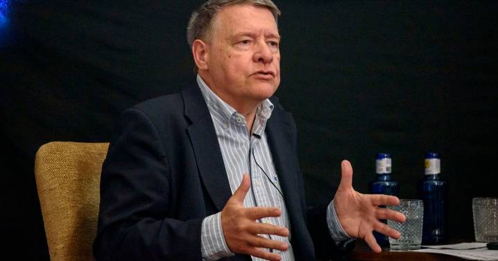 Jordi Sevilla dice que "hay que ir pensando en pasar página de Pedro Sánchez"