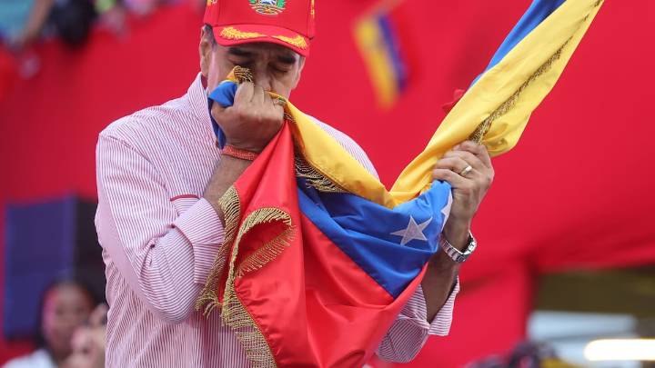 Trump dio a Maduro un ultimátum para salir de Venezuela en una conversación breve por teléfono