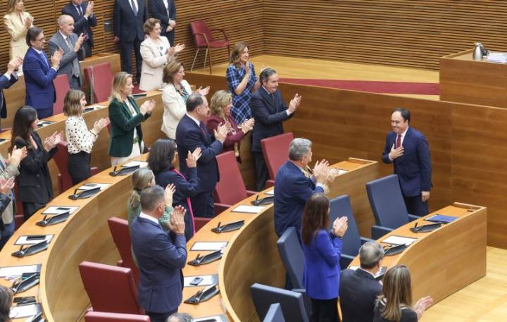 Pérez Llorca fija vivienda, juventud y simplificación administrativa como ejes de su mandato