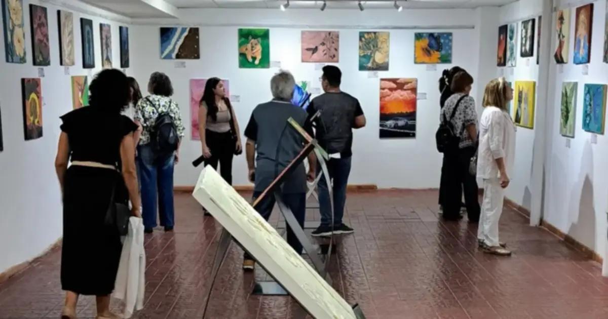 Arte, color y emoción en una muestra llena de vida