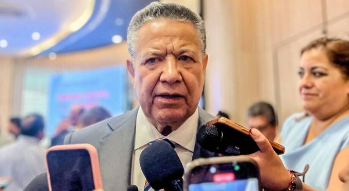 Gubernatura de dos años para mujeres debe analizarse con todas las voces: Menchaca