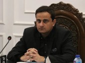 Petitions urge criminal case against Karachi mayor over toddler's death