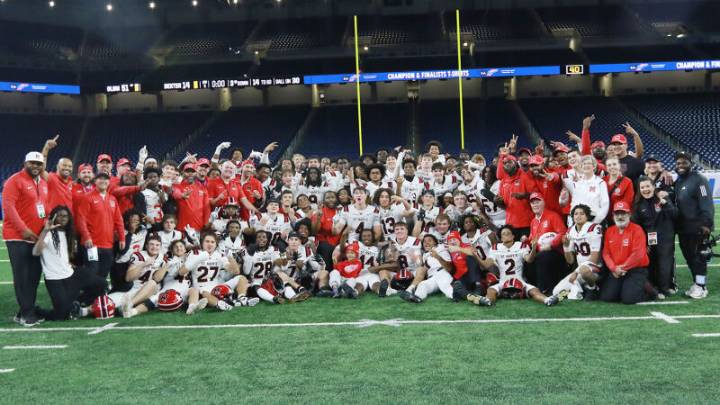 Orchard Lake St. Mary’s football wins back-to-back Division 2 state titles