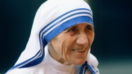 Madre Teresa de Calcuta: "No todos podemos hacer grandes cosas, pero sí pequeñas cosas con gran amor"