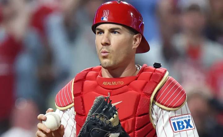 MLB Rumors: J.T. Realmuto receives encouraging signal as Phillies weigh free