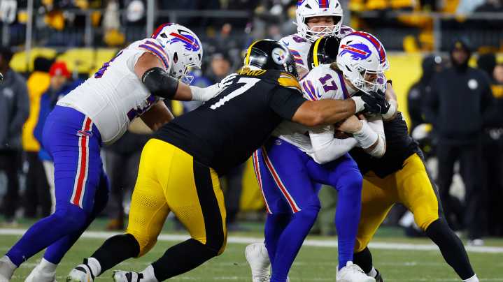 Cam Heyward accuses Josh Allen of intentionally kneeing him during Bills' win
