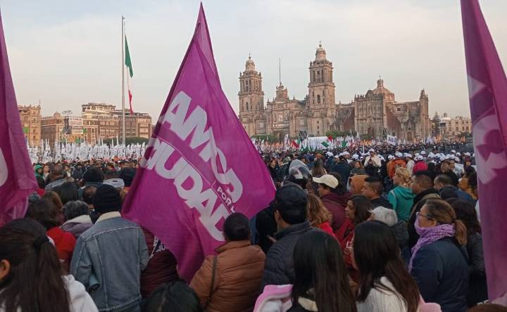 Festejan en el Zócalo los 7 años de la 4T, sigue aquí el minuto por minuto