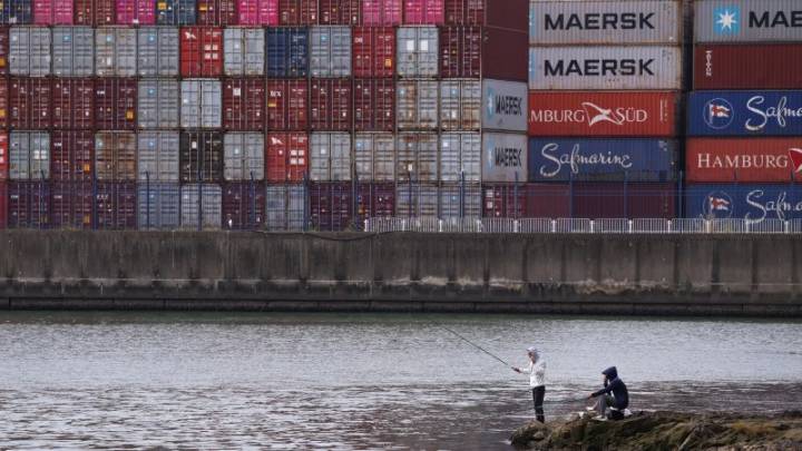 China’s exports grow 5.9% in November despite major drop in US shipments