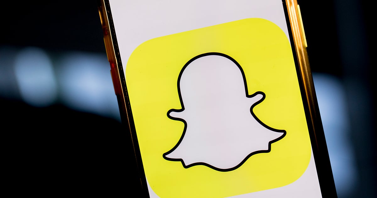 Russia Bans Snapchat, FaceTime, Report Says