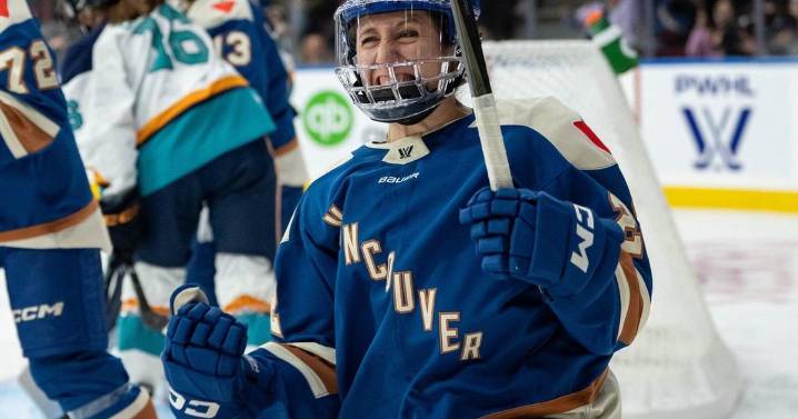 Boreen, Maschmeyer help Goldeneyes snap three-game skid with win over Sirens