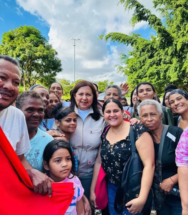 Alcaldía entrega 1.430 cilindros de gas en el Parque Hugo Chávez