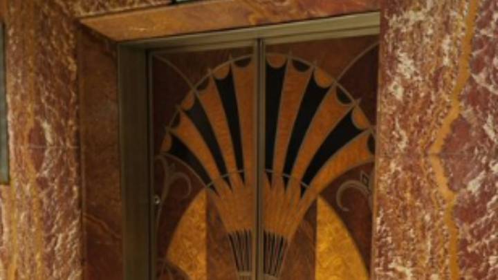 Nueva York lleva el arte a los ascensores y transforma la rutina urbana