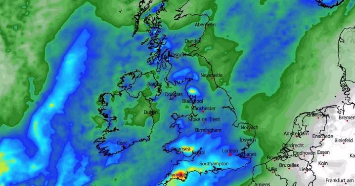 UK weather: Horror 200mm of rain forecast with 70mph winds as 36 areas face floods
