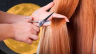 Días ideales para cortar el pelo en diciembre 2025 según las fases de la luna: el calendario capilar explicado