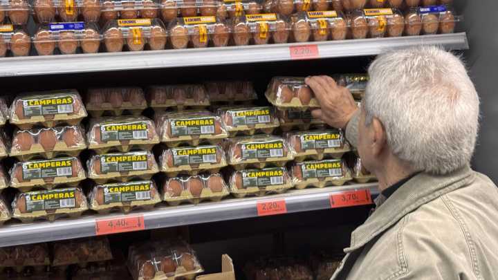 O IPC modérase unha décima en novembro, ata o 3 %, e os alimentos repuntan ao 2,8 %