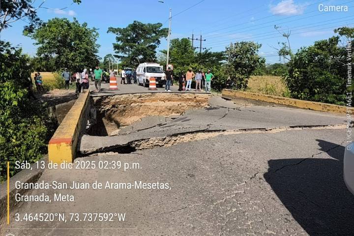 Cierre total de vía que conecta a Uribe con Granada en el departamento del Meta