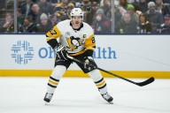 Deadspin | Penguins pursue successful weekend vs. reeling Maple Leafs