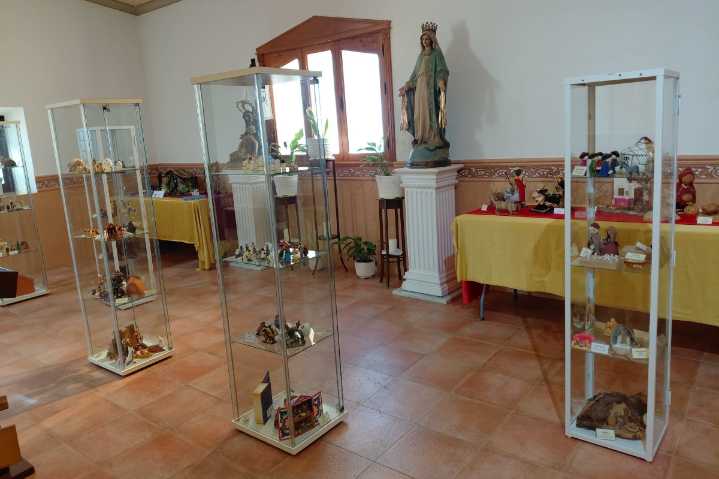 Cartagena | La Aparecida inaugura una exposición de Belenes del Mundo para reforzar su tradición navideña