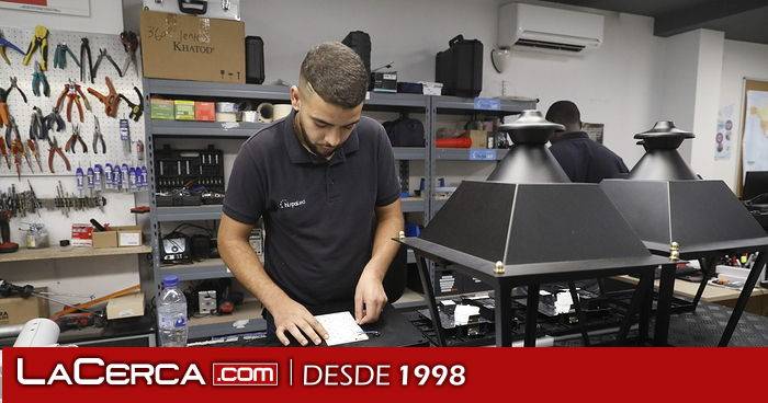 El paro baja en 18.805 personas en noviembre impulsado por los servicios, hasta mínimos de 2007