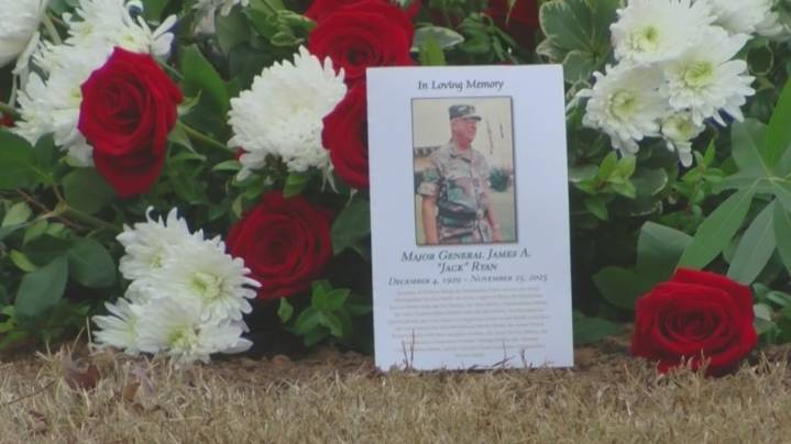 Arkansas major general buried with full military honors
