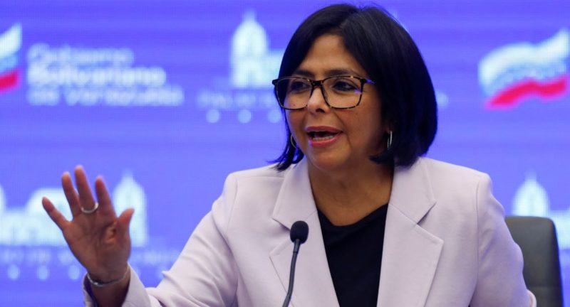 Delcy Rodríguez destaca el fortalecimiento de la industria nacional