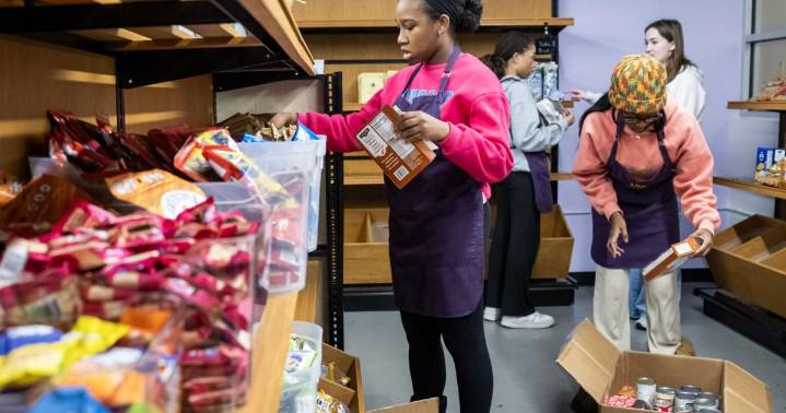 LSU food pantry serves 5,000 students during fall semester