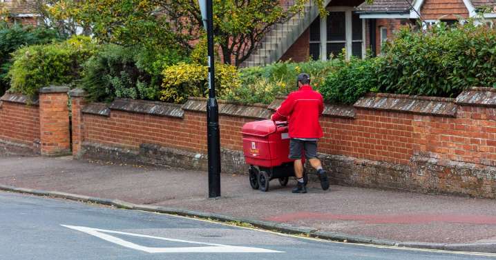 Post Office releases final Christmas posting deadlines for cards and gifts