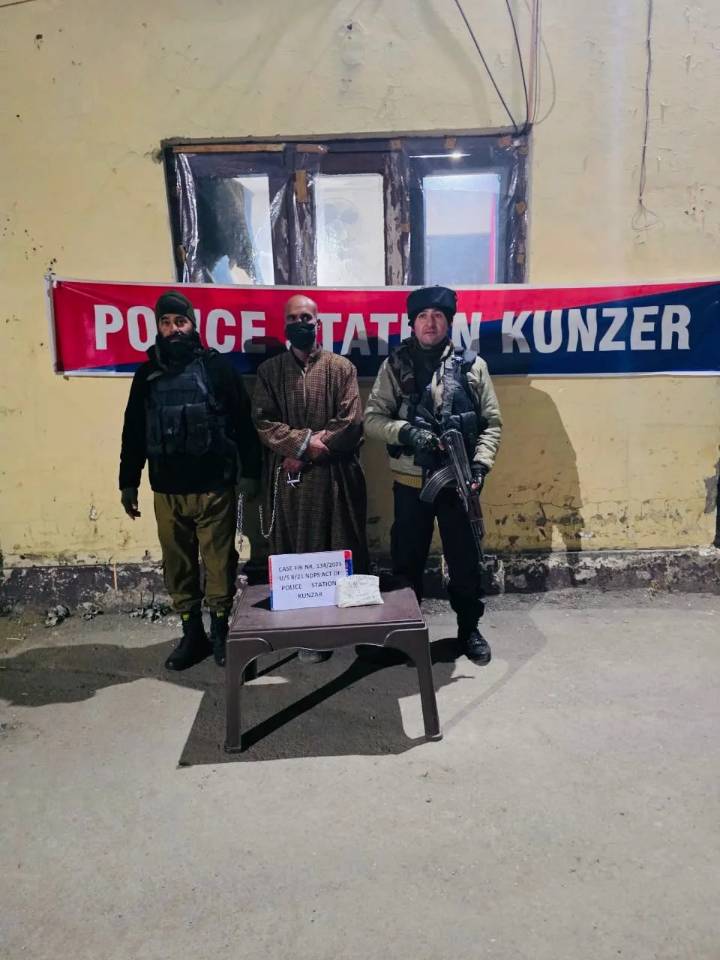 Baramulla Police Foils Drug Peddling Bid in Chichilora